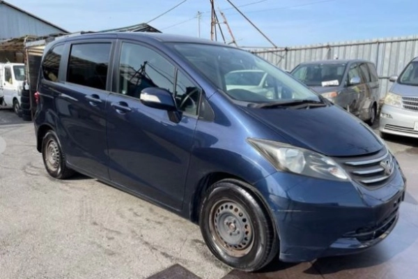 HONDA FREED 7 МЕСТ