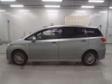 Toyota Wish ZGE20-0125325 4