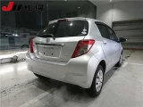 TOYOTA VITZ 1.3  4WD 9