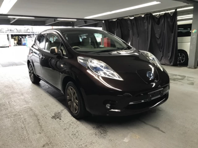 Nissan Leaf AZE0-112680