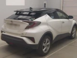TOYOTA C-HR 4WD 1