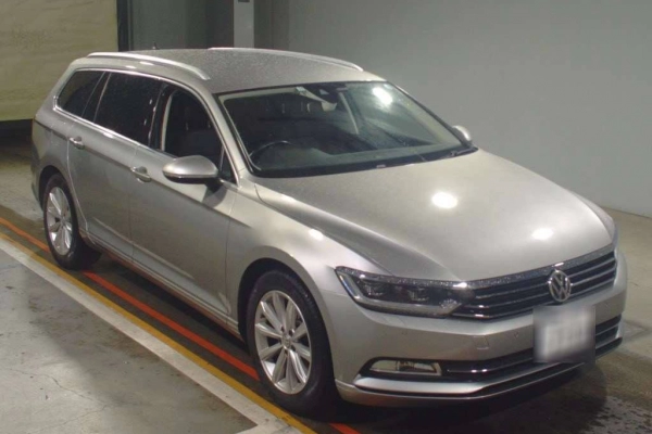 VOLKSWAGEN PASSAT VARIANT 2015