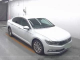 VOLKSWAGEN PASSAT 1