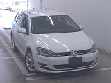 VW Golf Variant 9