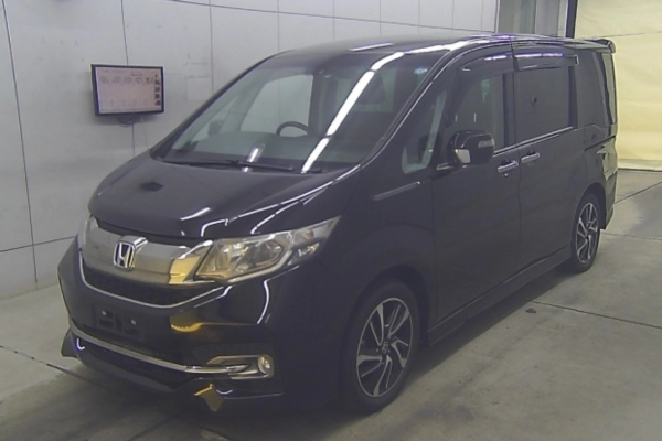 HONDA STEP WAGON  Cool Spirit  7 мест