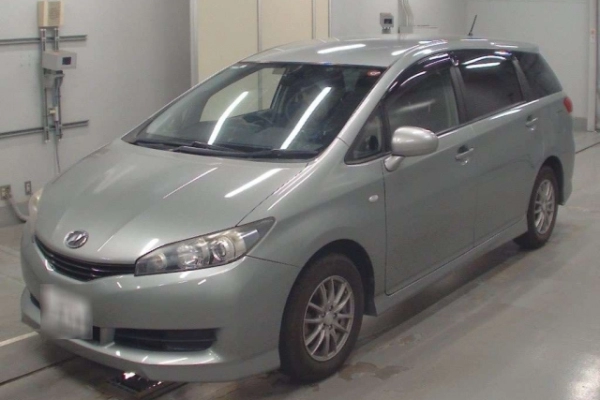 Toyota Wish ZGE20-0125325