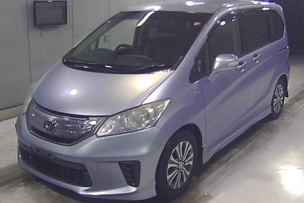 HONDA FREED + HYBRID